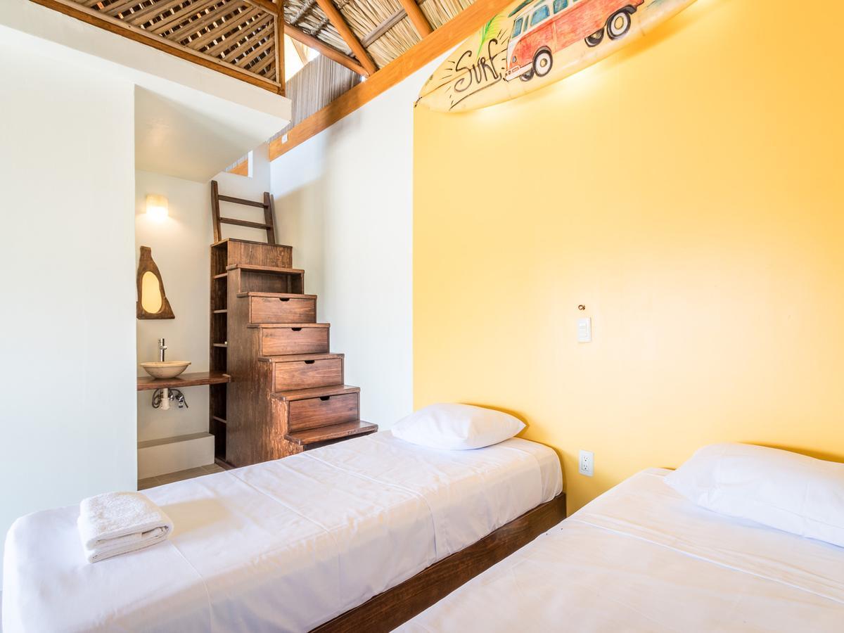Experiencia Surf Camp Brisas de Zicatela Exterior foto