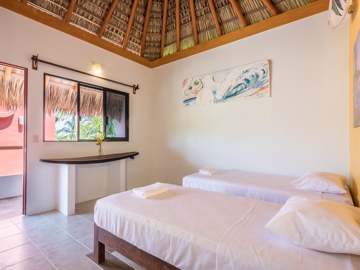 Experiencia Surf Camp Brisas de Zicatela Exterior foto