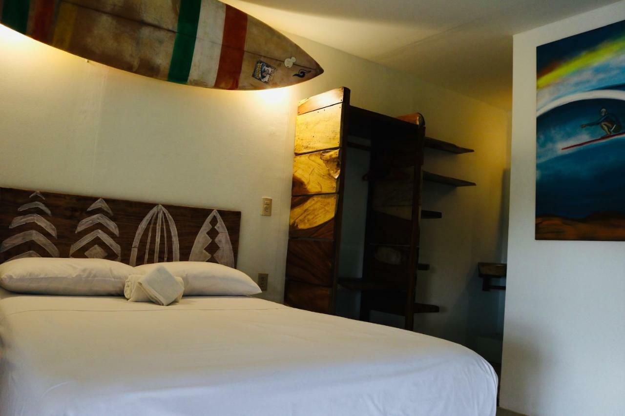 Experiencia Surf Camp Brisas de Zicatela Exterior foto