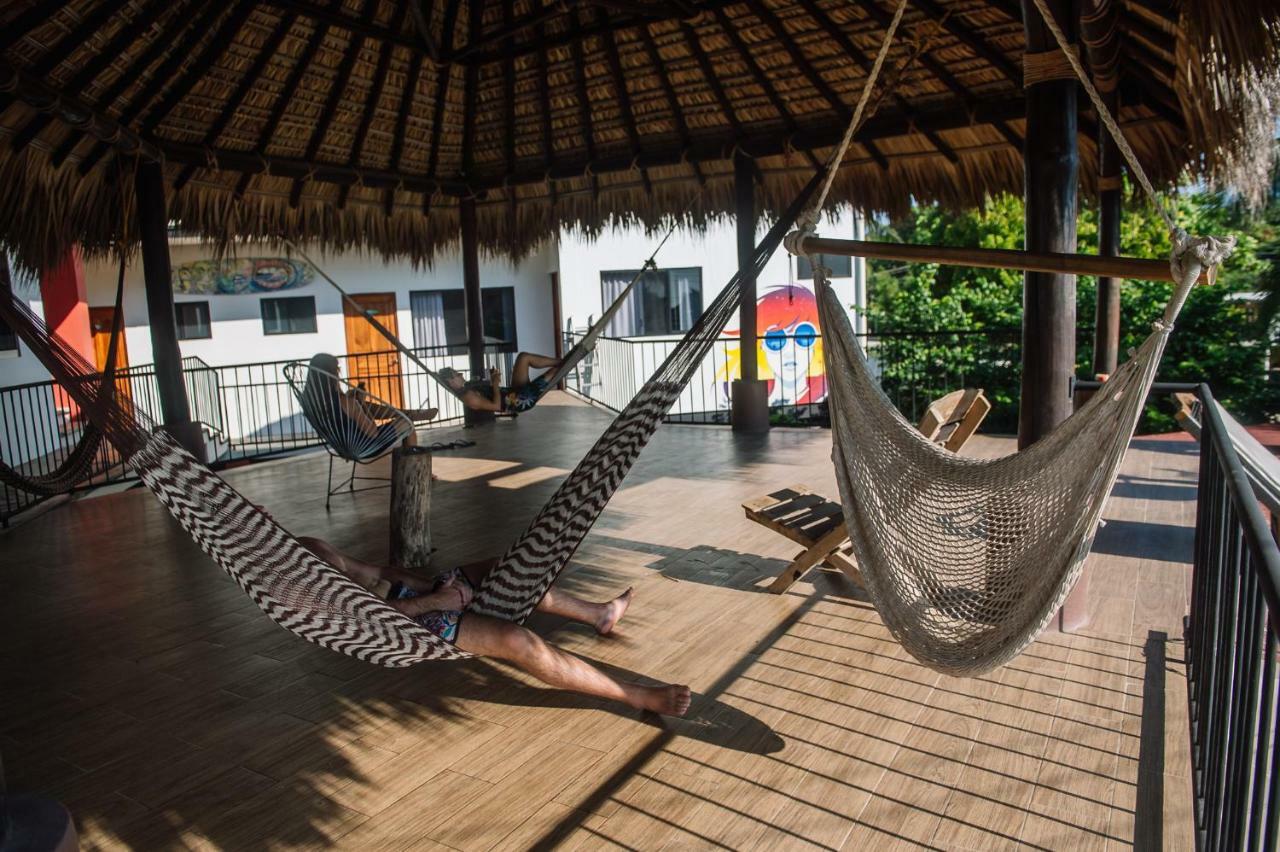 Experiencia Surf Camp Brisas de Zicatela Exterior foto