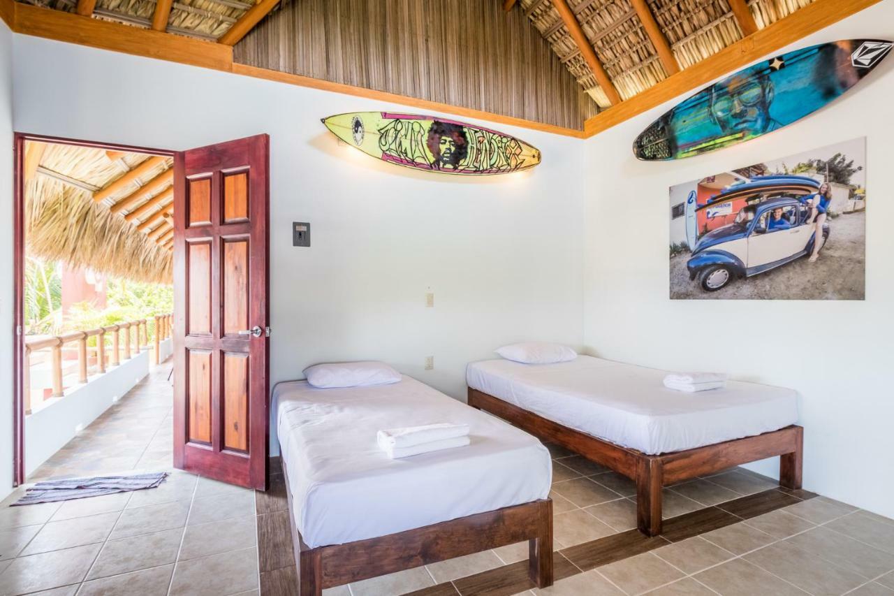 Experiencia Surf Camp Brisas de Zicatela Exterior foto